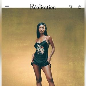 The serious moon slip 🌙 XS NWT realisation par